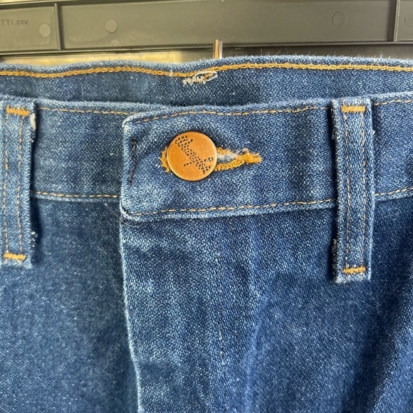 Wrangler Jean's size 44 x 34 blue 13MWZ  ONE AREA WITH LIGHT SPOTS - Picture 4 of 7